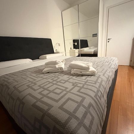 Votre Maison A Milan Luaran gambar